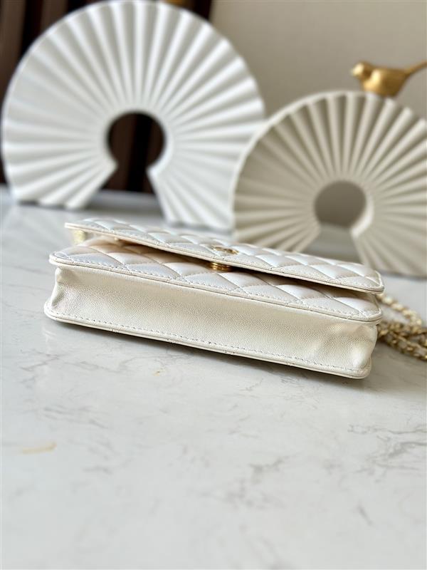 2026127215432840 570